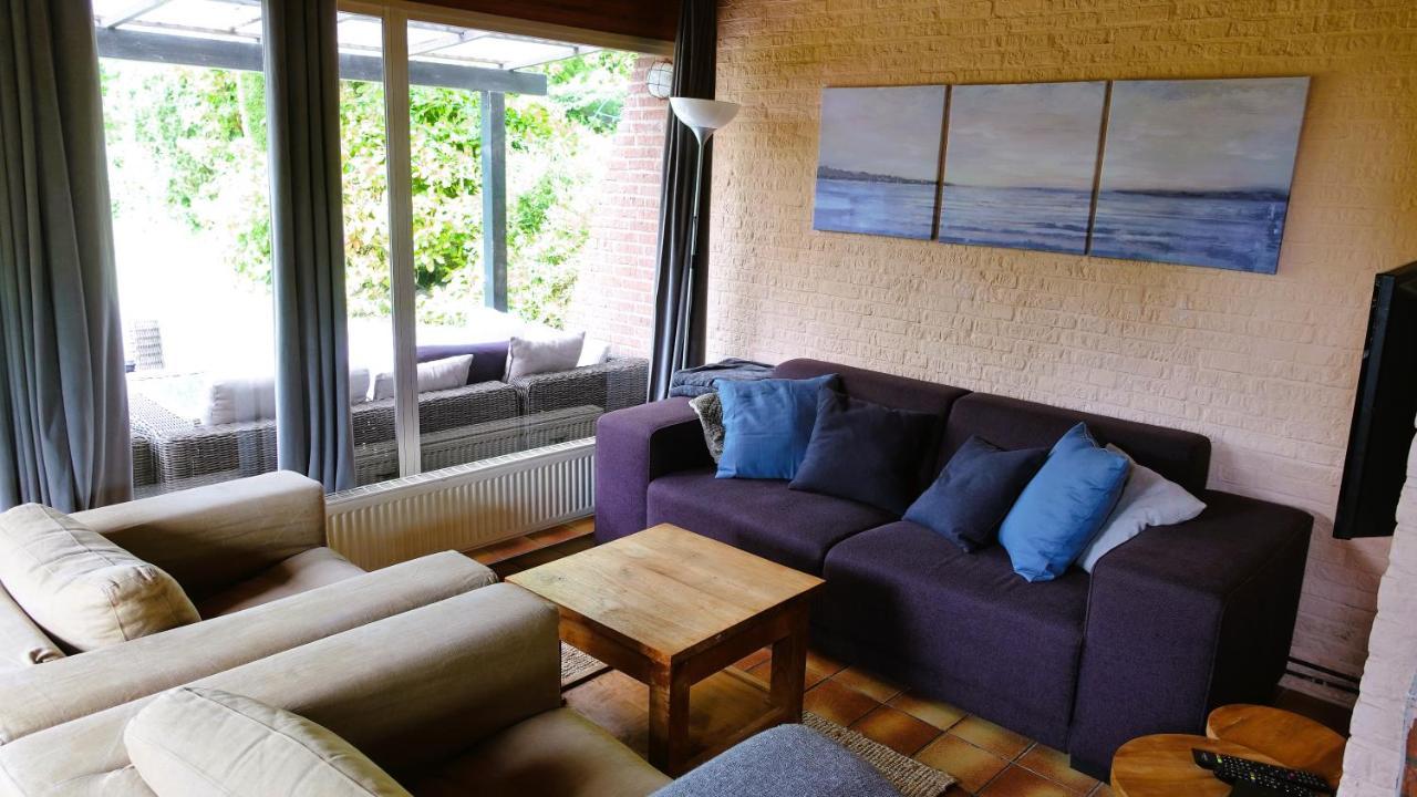 Oude-Tonge Holiday House Near Fishing Waters Exteriör bild